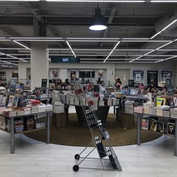 Barnes & Noble - Interior