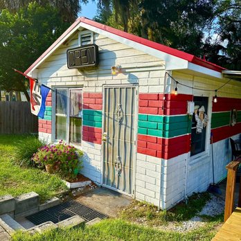 Pomona Park Pizza - Front of Pizza Shop - Pizza Near Me - Pomona Park, Florida Pomona Park Pizza - Front of Pizza Shop - Pizza Near Me - Pomona Park, Florida
