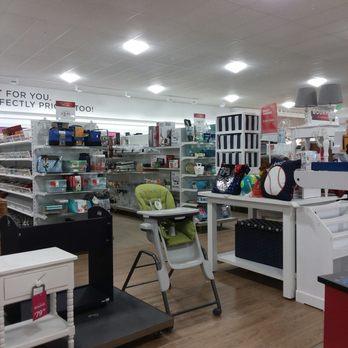 HomeGoods Store - Just more tchotchkes. - Rugs Near Me - Springfield, Missouri