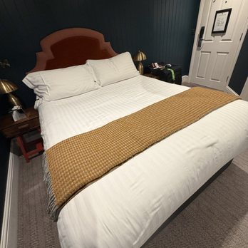 The White Star Tavern - Nice and comfy bed. Room very clean. - Hotels Near Me - Southampton, HAM The White Star Tavern - Nice and comfy bed. Room very clean. - Hotels Near Me - Southampton, HAM