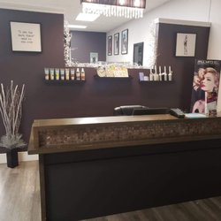 Do or Dye Hair Studio - Sitting area