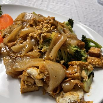 Siam Square - Pad Z Ew with Tofu (Lunch) Jan 2026 - Thai Near Me - Fairbanks, Alaska