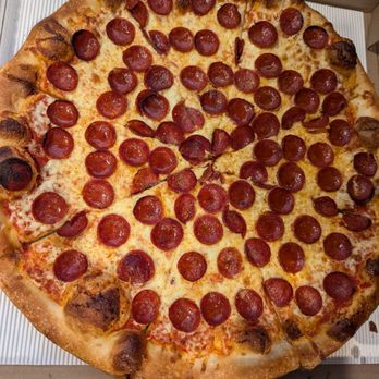 Dave & Mel's Pizzeria - Pizza Near Me - North Vancouver, British Columbia