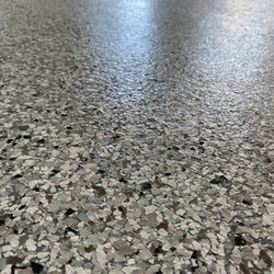 Zeus pools and concret solution - Epoxy flake floor's