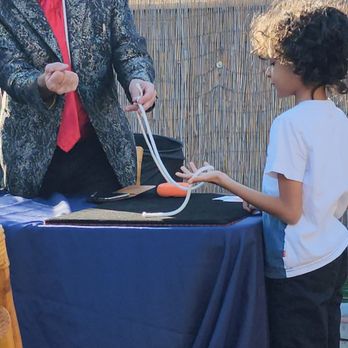 David Groves - The Rope trick - Magicians Near Me David Groves - The Rope trick - Magicians Near Me
