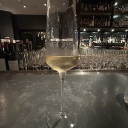 House champagne! House champagne!