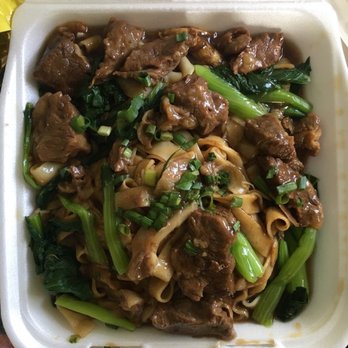 Lagoon Chinese Restaurant - Beef tendon chow fun (high recommend!!!) - Chinese Near Me - Honolulu, Hawaii Lagoon Chinese Restaurant - Beef tendon chow fun (high recommend!!!) - Chinese Near Me - Honolulu, Hawaii