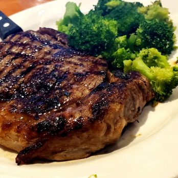 Backwaters on Sand Key - Ribeye and broccoli - Seafood Near Me - Clearwater Beach, Florida Backwaters on Sand Key - Ribeye and broccoli - Seafood Near Me - Clearwater Beach, Florida