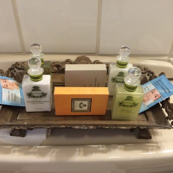 Bella Notte - Nice toiletries that don't feel cheap - Hotels Near Me - Santa Cruz, California Bella Notte - Nice toiletries that don't feel cheap - Hotels Near Me - Santa Cruz, California