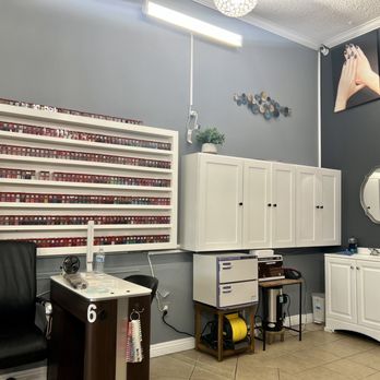 MOON NAILS - Updated December 2024 - 150 Photos & 58 Reviews - 11845