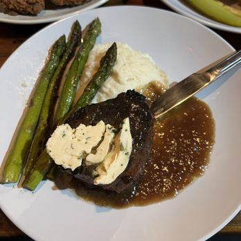 The Feed Sack North Augusta - C. A. B. tenderloin with mashed potatoes and asparagus (instead of broccolini) - Wine Bars Near Me - North Augusta, South Carolina The Feed Sack North Augusta - C. A. B. tenderloin with mashed potatoes and asparagus (instead of broccolini) - Wine Bars Near Me - North Augusta, South Carolina