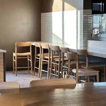 Starbucks - Seating area - Coffee & Tea Near Me - Los Angeles, California Starbucks - Seating area - Coffee & Tea Near Me - Los Angeles, California