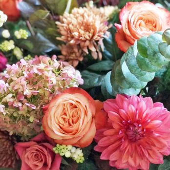 Lake Effect Florals - Lake Effect Floral: An eye for beauty - Wedding Planning Near Me - Chesterton, Indiana