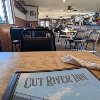 Cut River Inn - American Near Me - Naubinway, Michigan