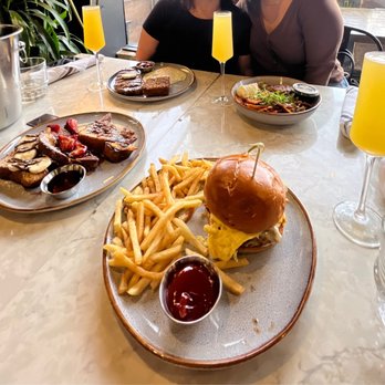 H Cafe - Breakfast & Brunch Near Me - Los Angeles, California