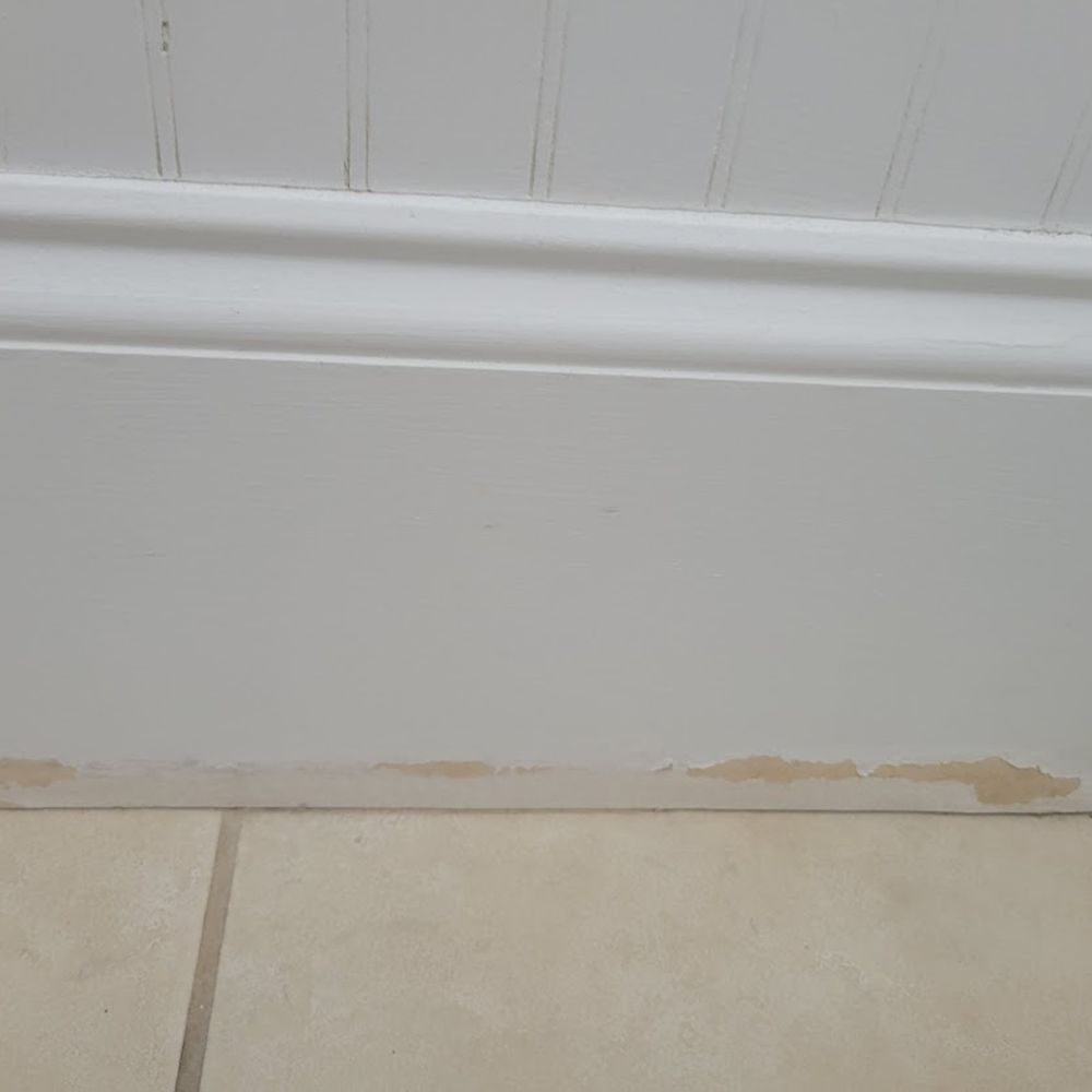 Carolina Beach Realty - Ripped off molding. - Vacation Rentals Near Me - Carolina Beach, North Carolina Carolina Beach Realty - Ripped off molding. - Vacation Rentals Near Me - Carolina Beach, North Carolina
