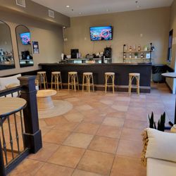 Bamboo Breeze Bar and Lounge - Upstairs lounge