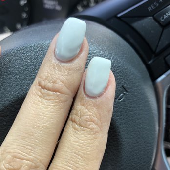 DD Nails - uneven color  white gel nail set - Nail Salons Near Me - Phoenix, Arizona