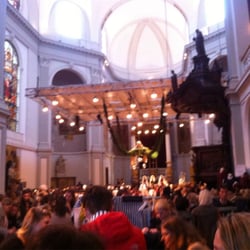 De Duif - Indoor sissy boy xmas market