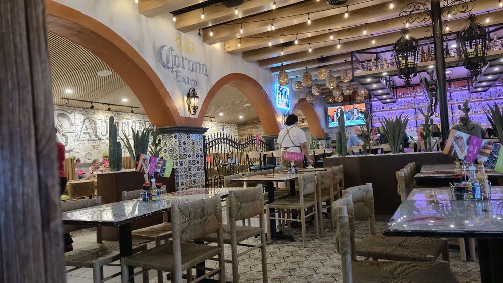 Aztecas Restaurant & Cantina