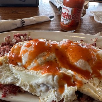 Slyman's Tavern - Independence - Corned Beef Hash Breakfast - Bars Near Me - Independence, Ohio