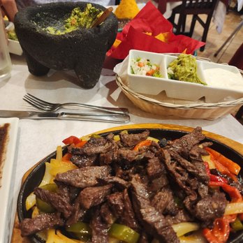 El Coyote Restaurant - Steak fajita. - Mexican Near Me - Jackson Heights, New York El Coyote Restaurant - Steak fajita. - Mexican Near Me - Jackson Heights, New York