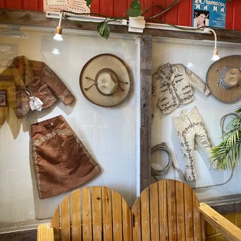 Bracero's Mexican Bar & Grill - Entrance - Mexican Near Me - Amarillo, Texas