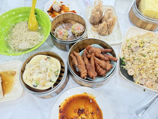Fine River Dim Sum Restaurant （缘来轩） by null