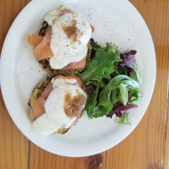 Cream Pot - Salmon Benedict - Breakfast & Brunch Near Me - Honolulu, Hawaii Cream Pot - Salmon Benedict - Breakfast & Brunch Near Me - Honolulu, Hawaii