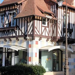 Hermès