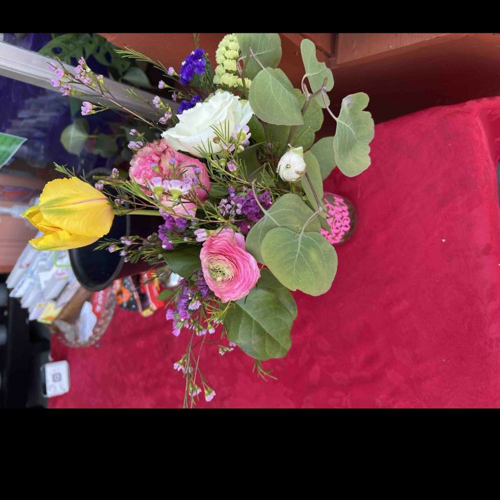 La Vie en Rose - What was received Purple Lies - Florists Near Me - Albany, California La Vie en Rose - What was received Purple Lies - Florists Near Me - Albany, California