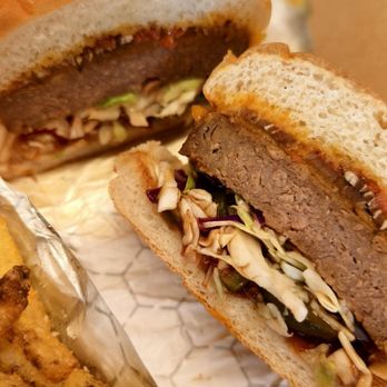 Moe Vegan - Super Double-Bacon Gourmet Burger - Vegan Near Me - Kent, Washington