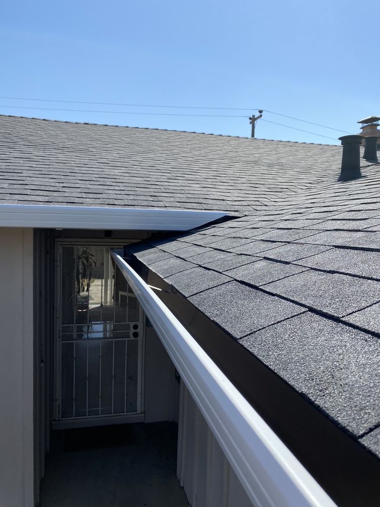 Slide of Williams Roofing