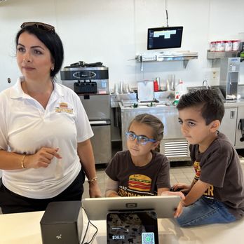 Eat Crispy Burger - Owner Angela and new Crispy Crew members! - Breakfast & Brunch Near Me - National City, California Eat Crispy Burger - Owner Angela and new Crispy Crew members! - Breakfast & Brunch Near Me - National City, California