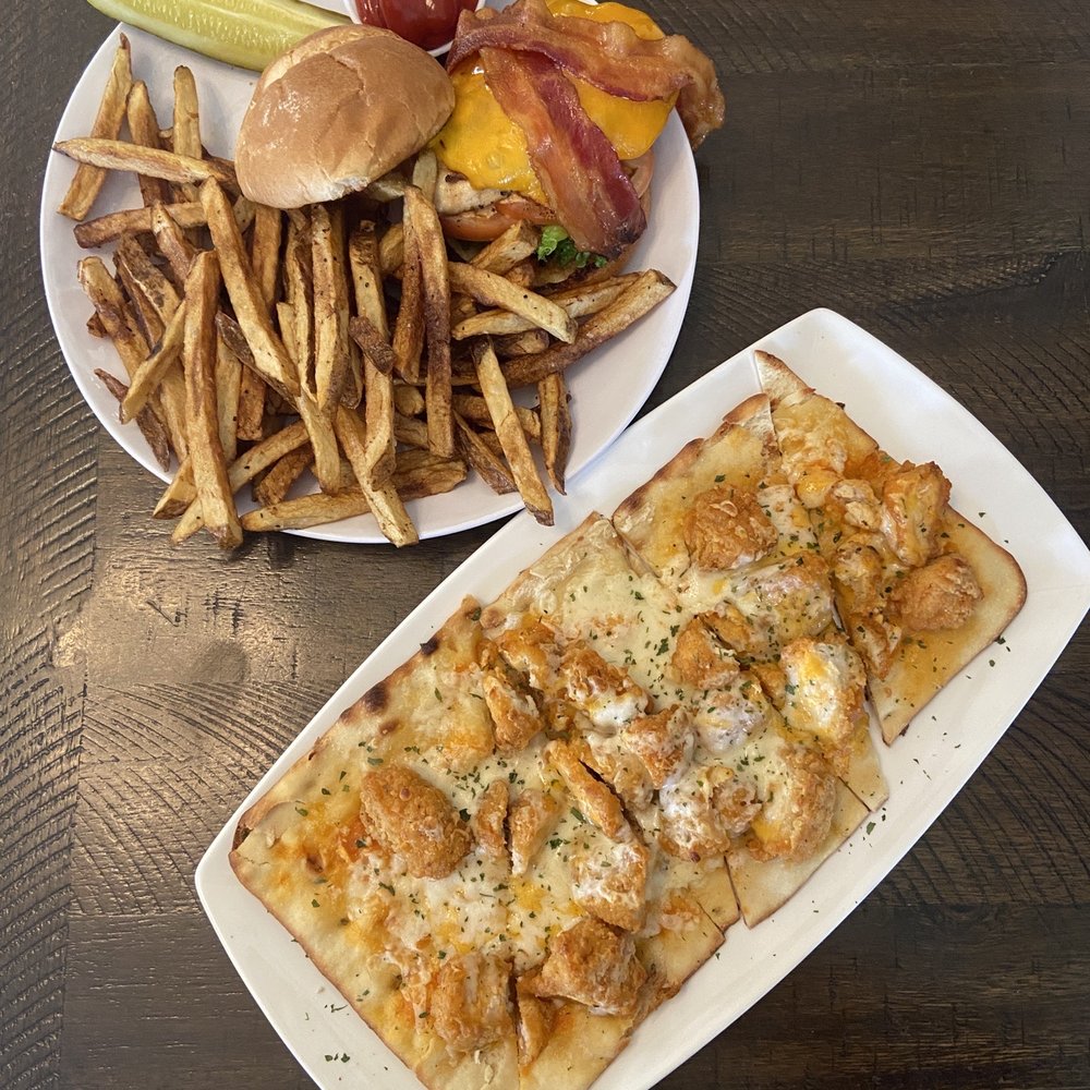 Ill Eagle Taphouse - Grilled chicken club burger and buffalo chicken flatbread - Soup Near Me - Elmira, New York Ill Eagle Taphouse - Grilled chicken club burger and buffalo chicken flatbread - Soup Near Me - Elmira, New York