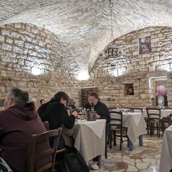 Taverna de l'Arco - Italian Near Me - Assisi, PG Taverna de l'Arco - Italian Near Me - Assisi, PG