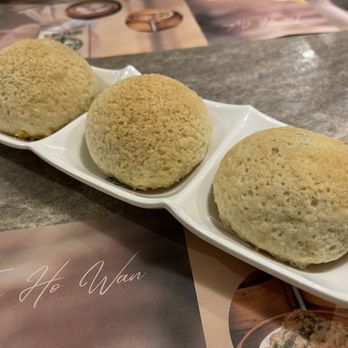 添好運 - Baked Bun w/ BBQ Pork - Dim Sum Near Me - Hong Kong, HK 添好運 - Baked Bun w/ BBQ Pork - Dim Sum Near Me - Hong Kong, HK
