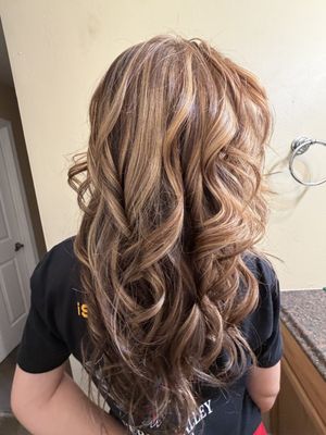 Beautybyamber hair portfolio - I am a hair and makeup artist specializing in color and blonding. I specialize in custom hair color and makeup for clients who value precision, quality, and healthy hair.
Every appointment is thoughtfully tailored from consultation to finish ensuring color that complements your features, lifestyle, and long-term hair goals. Beautybyamber hair portfolio - I am a hair and makeup artist specializing in color and blonding. I specialize in custom hair color and makeup for clients who value precision, quality, and healthy hair.
Every appointment is thoughtfully tailored from consultation to finish ensuring color that complements your features, lifestyle, and long-term hair goals.
