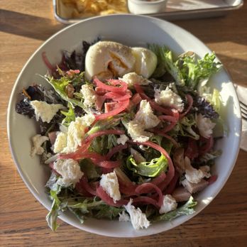 Gander Taphouse - Farmer salad - New American Near Me - Loomis, California
