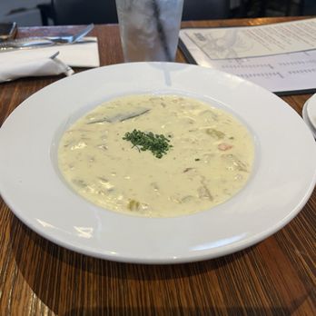 Hook & Anchor - Clam Chowder - Seafood Near Me - Costa Mesa, California