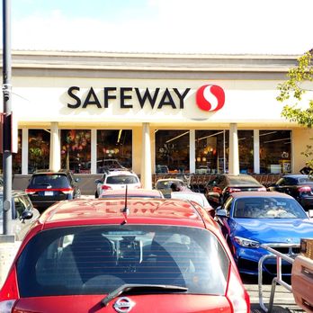 Safeway - The front - Grocery Near Me - Mill Valley, California