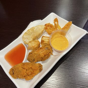Yummy Bowl - The hot bar stuff chicken wing shrimp bite crab whatever - Mongolian Near Me - Rockville, Maryland