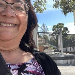 Embaixada dos Estados Unidos da América - My crazy relieved smile right outside the gates