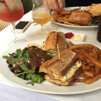 B Cafe - Egg sandwich with egg whites - Bars Near Me - New York, New York