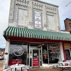 Payne's Sandwich Shop & Soda Fountain - Front entrance