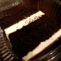 Shade Tree Cafe - Delicious cake!