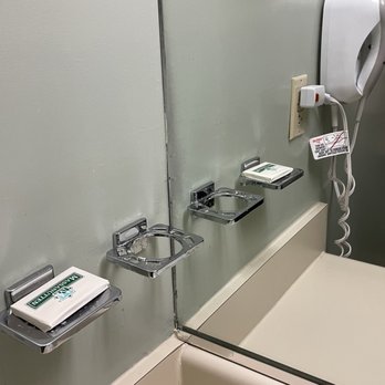 Massanutten Resort - Sink mirror. - Hotels Near Me - Massanutten, Virginia Massanutten Resort - Sink mirror. - Hotels Near Me - Massanutten, Virginia