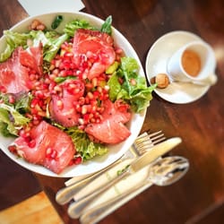 green lovers - Nomnomnom - der Rind Deluxe Salat mit Yelp Checkin Espresso Deal