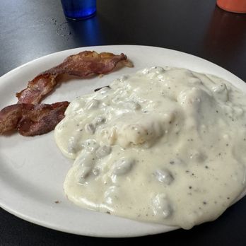 Red Rooster Cafe - Two Biscuits and Gravy and half order of bacon - Cafes Near Me - Billings, Montana