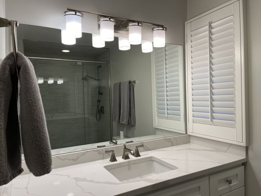 Kirkland Glass & Mirror